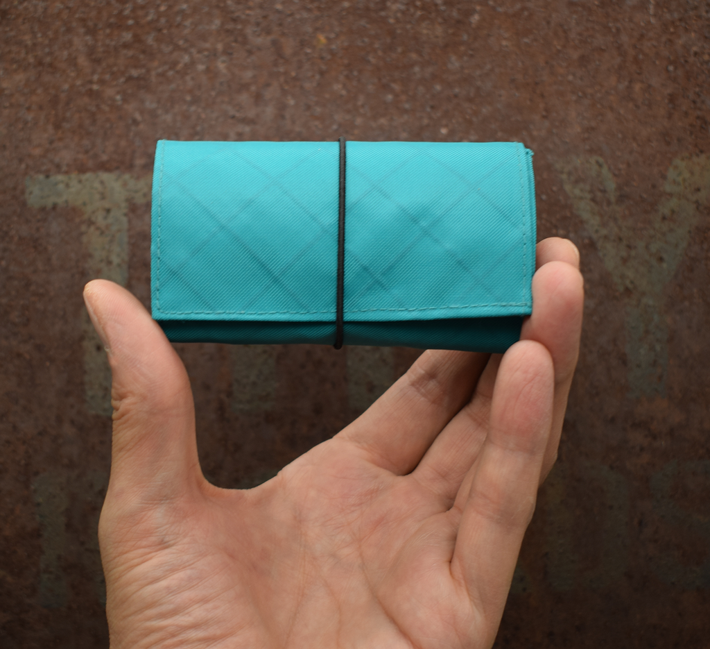 in2wallet. Turquoise (black)